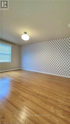 Main Level & Second Floor - 867 Viscount Road S, London South (South N), ON 