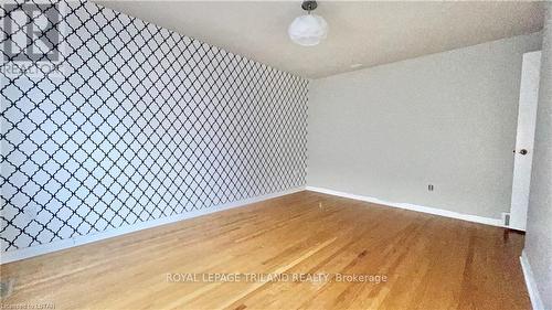 Main Level & Second Floor - 867 Viscount Road S, London South (South N), ON 