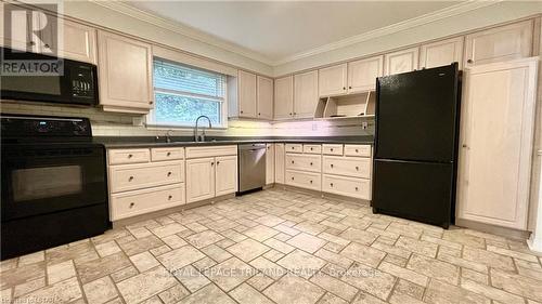 Main Level & Second Floor - 867 Viscount Road S, London South (South N), ON 