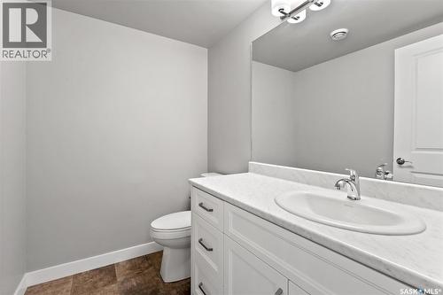 202 318 108Th Street W, Saskatoon, SK - Indoor Photo Showing Bathroom