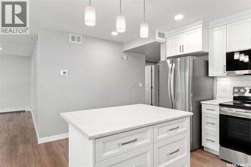 202 318 108Th Street W, Saskatoon, SK - Indoor Photo Showing Kitchen