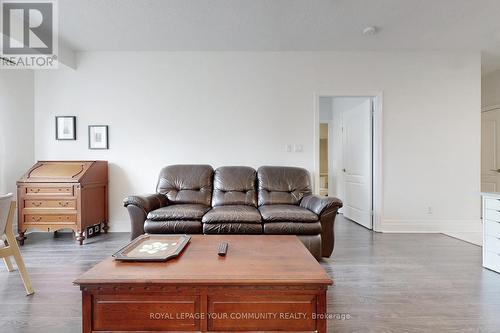2001 - 188 Doris Avenue, Toronto, ON - Indoor Photo Showing Living Room