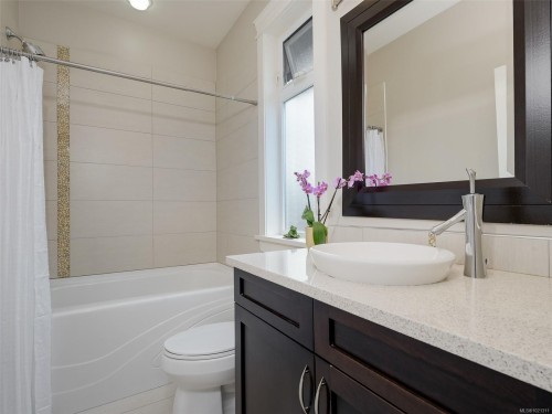 4-209 Superior St, Victoria, BC 