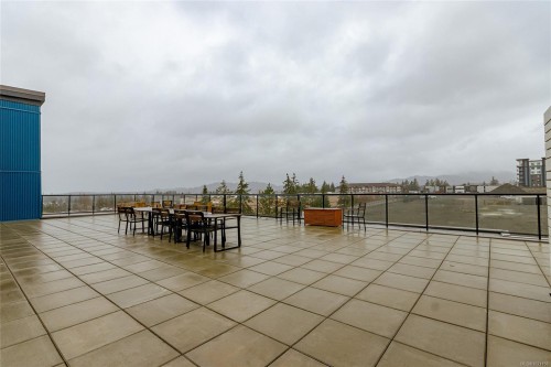 204-2465 Gateway Rd, Langford, BC - Outdoor