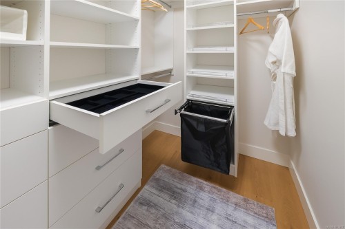 948 Flagstick Rd, Qualicum Beach, BC 