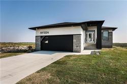 15 Willow LANE  St Adolphe, MB R5A 0B5