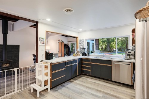 5742 Menzies Rd, Duncan, BC 