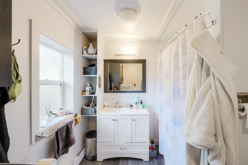 5742 Menzies Rd, Duncan, BC 