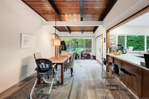 5742 Menzies Rd, Duncan, BC 