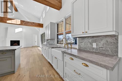 1109 2Nd Line, Innisfil, ON - Indoor Photo Showing Kitchen
