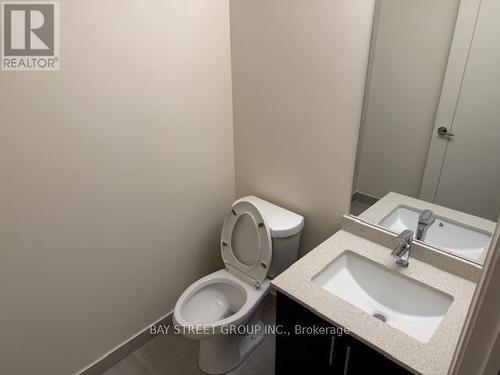 417 - 8960 Jane Street, Vaughan, ON - Indoor Photo Showing Bathroom