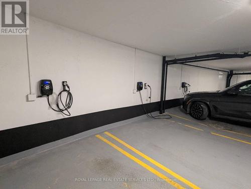 2007 - 1285 Dupont Street, Toronto, ON - Indoor Photo Showing Garage