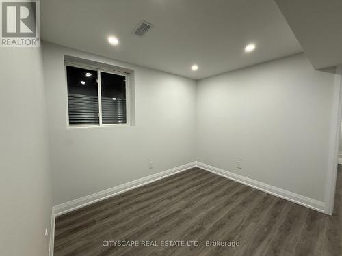 5582 Meadowcrest Avenue, Mississauga, ON - Indoor Photo Showing Other Room