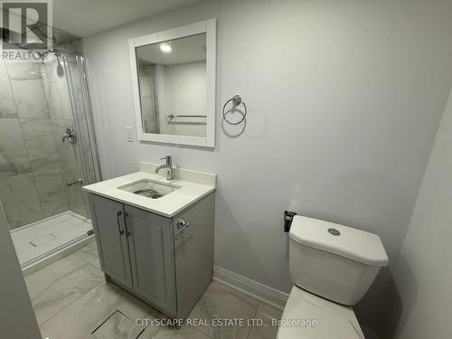 5582 Meadowcrest Avenue, Mississauga, ON - Indoor Photo Showing Bathroom