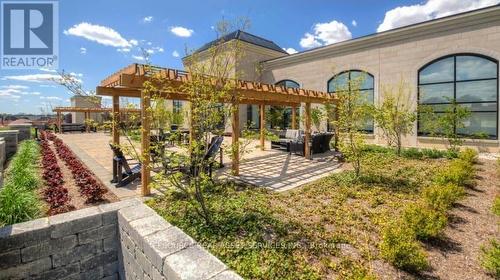 808 - 240 Villagewalk Boulevard, London North, ON - Outdoor