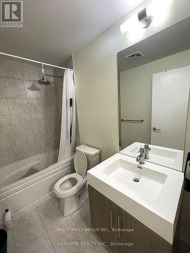 518 - 160 Vanderhoof Avenue, Toronto, ON - Indoor Photo Showing Bathroom