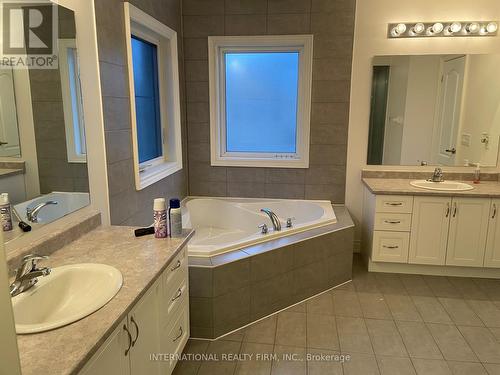 221 Etheridge Avenue N, Milton, ON - Indoor Photo Showing Bathroom