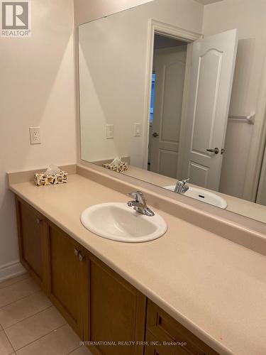 221 Etheridge Avenue N, Milton, ON - Indoor Photo Showing Bathroom
