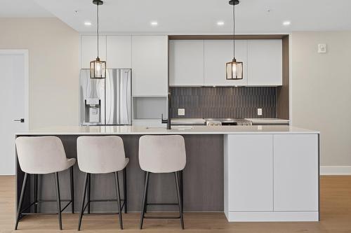 Cuisine - 1202-2835 Av. Du Cosmodôme, Laval (Chomedey), QC - Indoor Photo Showing Kitchen With Upgraded Kitchen