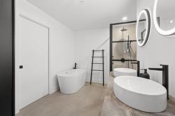 Ensuite bathroom - 