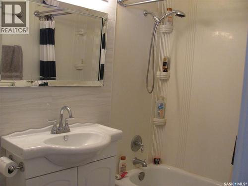 314 Main Street E, Langham, SK - Indoor Photo Showing Bathroom
