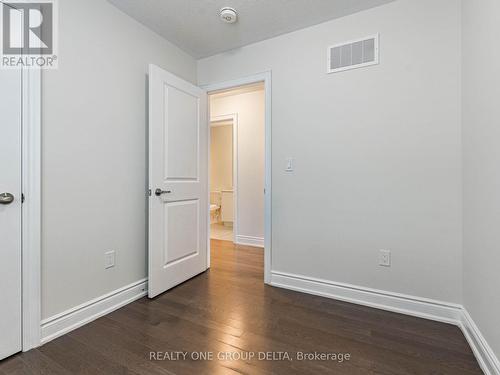. - 6 Quinton Ridge, Brampton, ON - Indoor Photo Showing Other Room