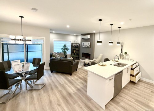 505-918 Jenkins Ave, Langford, BC - Indoor Photo Showing Other Room