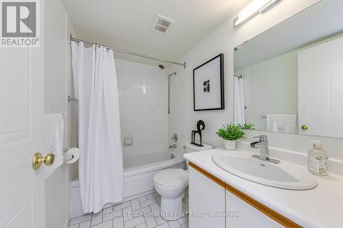 902 - 5080 Pinedale Avenue, Burlington, ON - Indoor Photo Showing Bathroom