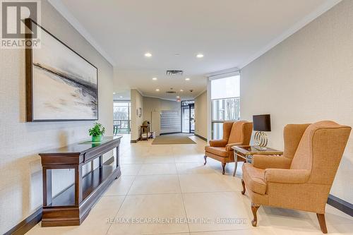 902 - 5080 Pinedale Avenue, Burlington, ON - Indoor