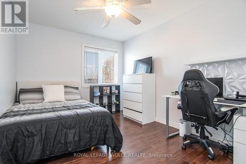 383 Parrott Place, Woodstock, ON - Indoor Photo Showing Bedroom