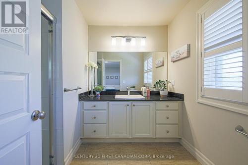 11 - 1850 Beaverbrook Avenue, London North (North M), ON - Indoor Photo Showing Bathroom