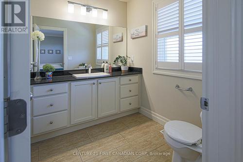11 - 1850 Beaverbrook Avenue, London North (North M), ON - Indoor Photo Showing Bathroom
