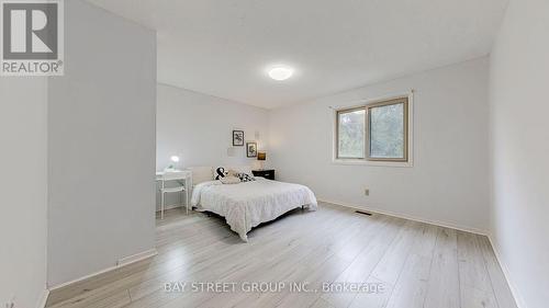 41 Huntsmill Boulevard, Toronto, ON - Indoor Photo Showing Bedroom