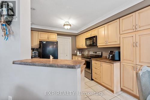 22 - 130 Robert Street, Milton, ON - Indoor Photo Showing Kitchen