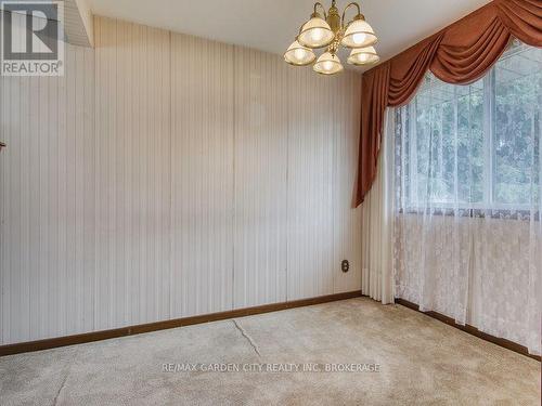 230 Lakeshore Road, St. Catharines (Vine/Linwell), ON - Indoor Photo Showing Other Room