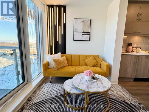 1308 - 292 Verdale Crossing, Markham, ON - Indoor Photo Showing Living Room