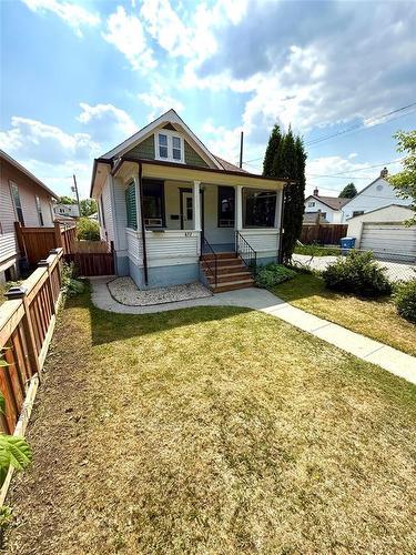 672 Machray Avenue  Winnipeg, MB R2W 1B3