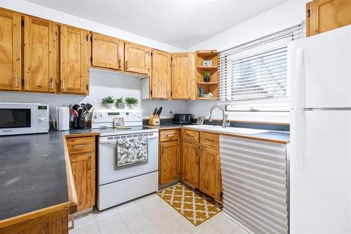 47 Hershey St, Winnipeg, MB 