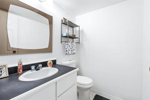 47 Hershey St, Winnipeg, MB 