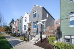 11-230 Wilson St  Victoria, BC V9A 7N6