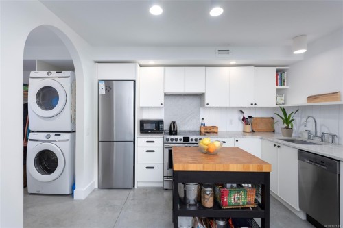 11-230 Wilson St, Victoria, BC 