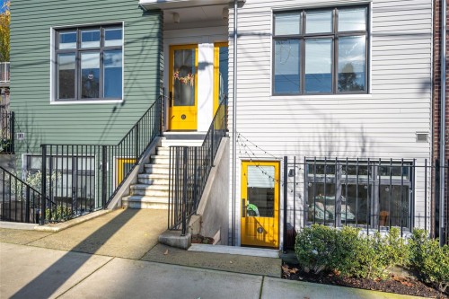 11-230 Wilson St, Victoria, BC 