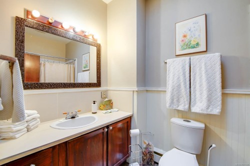 2374 Anderson Ave, Port Alberni, BC 