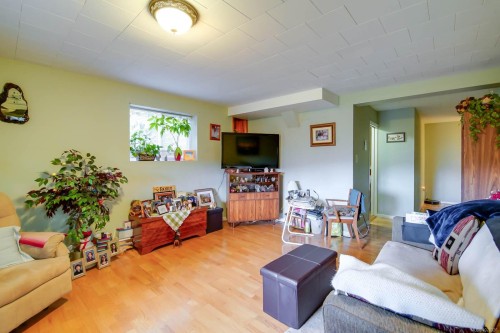 2374 Anderson Ave, Port Alberni, BC 