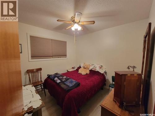 4920 Express Avenue, Macklin, SK - Indoor Photo Showing Bedroom