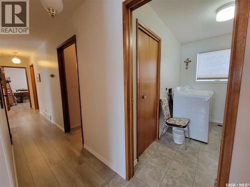 4920 Express Avenue, Macklin, SK - Indoor