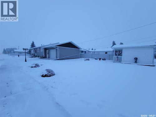 4920 Express Avenue, Macklin, SK - Outdoor
