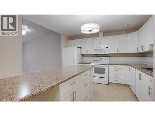 501 Kildonan Avenue Unit# 11, Enderby, BC - Indoor Photo Showing Laundry Room