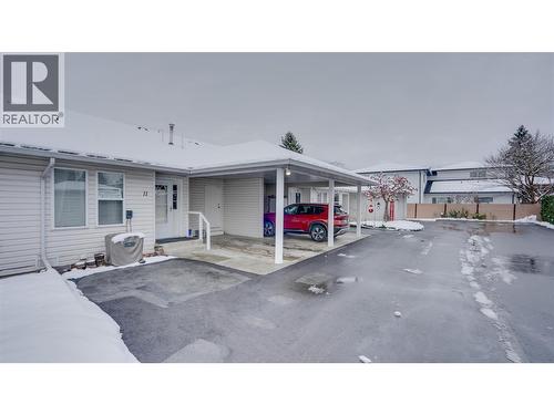 501 Kildonan Avenue Unit# 11, Enderby, BC - Outdoor