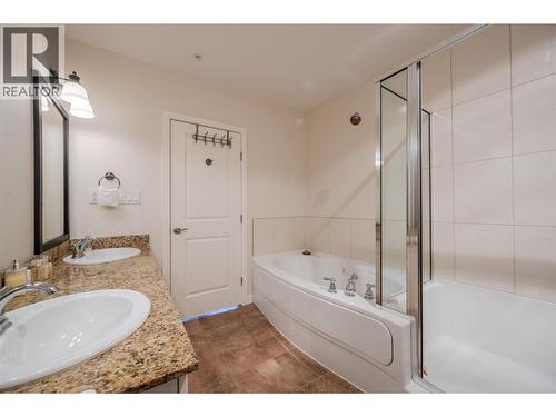 3301 Skaha Lake Road Unit# 406, Penticton, BC - Indoor Photo Showing Bathroom